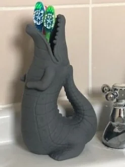 Scrunch Crocodile Water Pourer